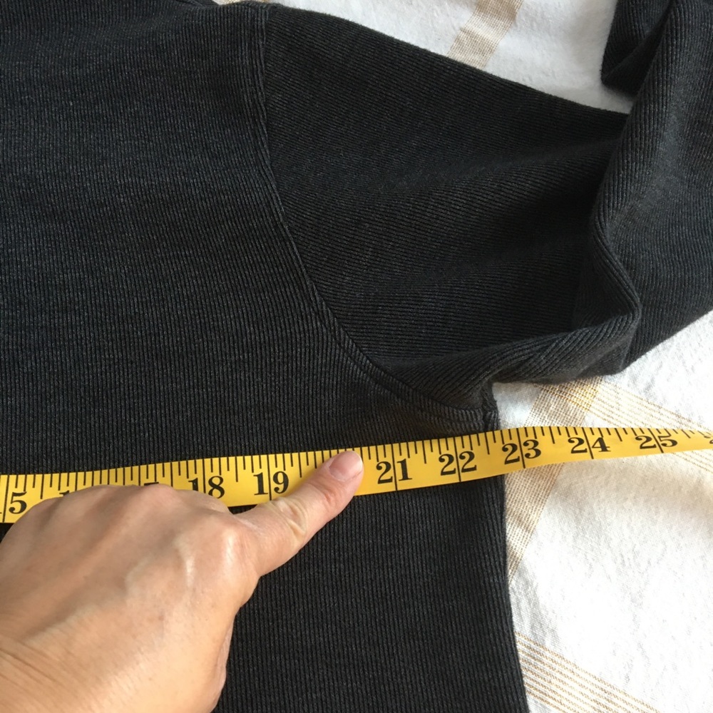 VAN HEUSEN LG CHARCOAL 1/4 ZIP PULLOVER - Picture 3 of 7